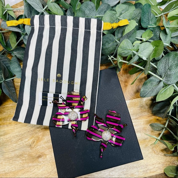 NWT Lele Sadoughi - Crystal Lily Earrings - Picture 3 of 14